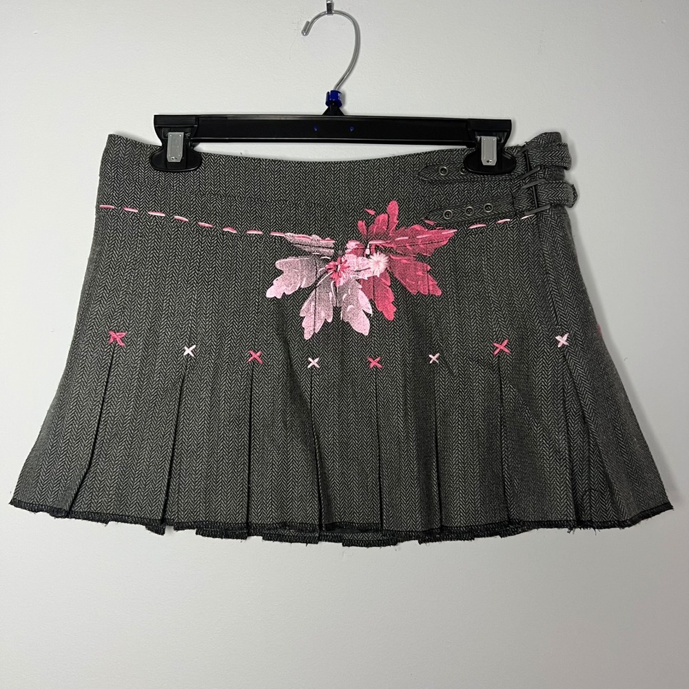 Wet‎ Seal Pleated Mini Skirt Gray Herringbone Flower Size 3 Grunge Schoolgirl